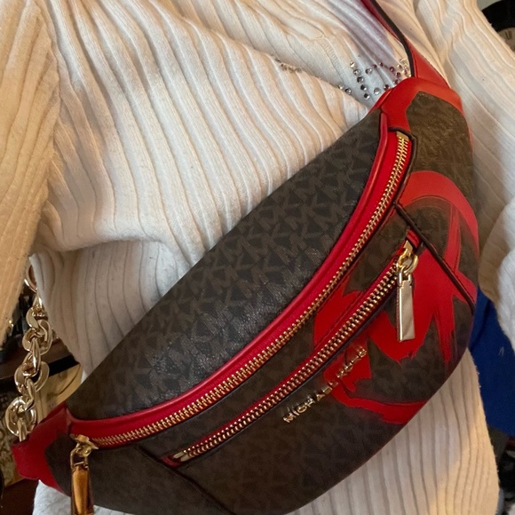 Michael Kors Crossbody Fanny Pack - Picture 4 of 10